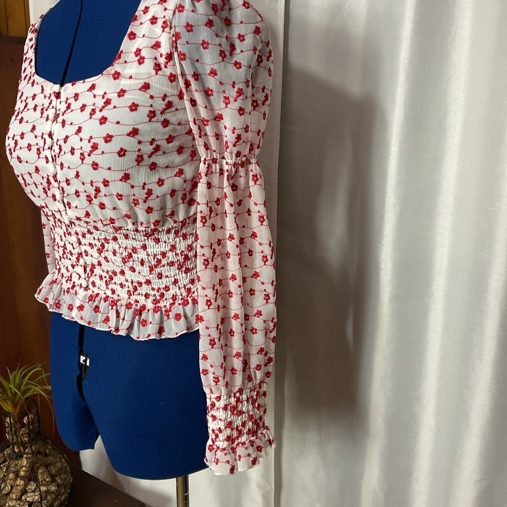 Woman’s Code x Mode Embroidered Top - Picture 8 of 11